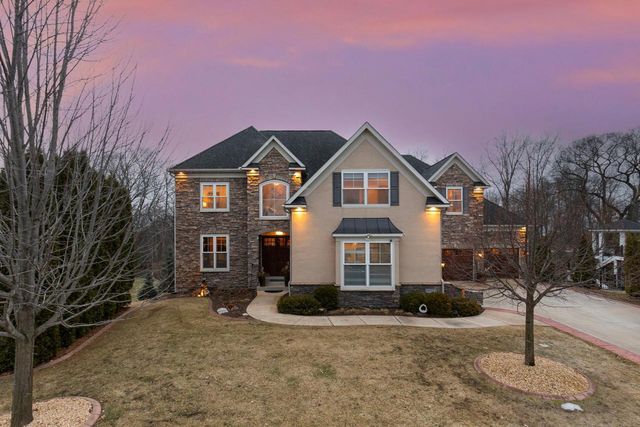 10033 Frederick Place, Eden Prairie, MN 55347