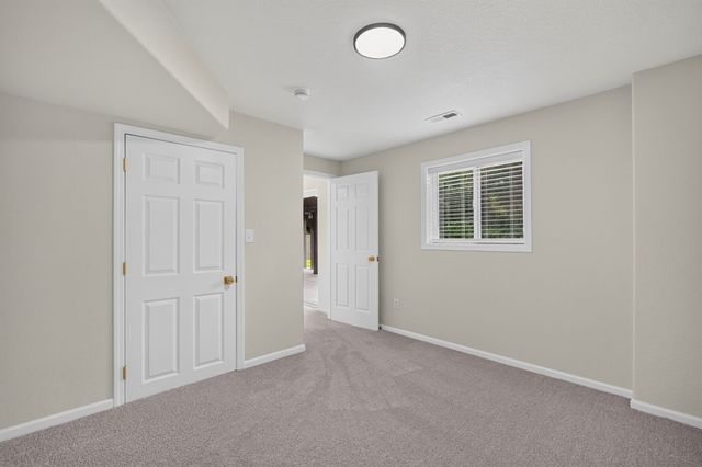 5444 SE 26th Court, Des Moines, IA 50320