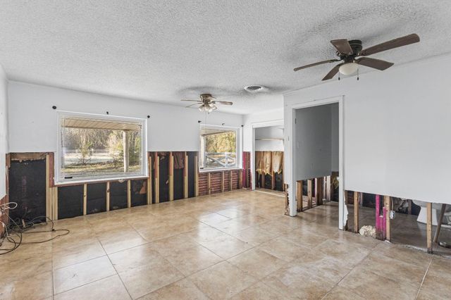 631 Fm 253 Road, Buna, TX 77612