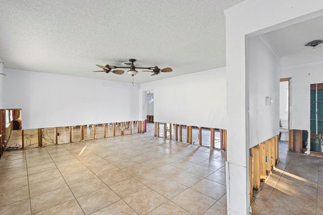 631 Fm 253 Road, Buna, TX 77612