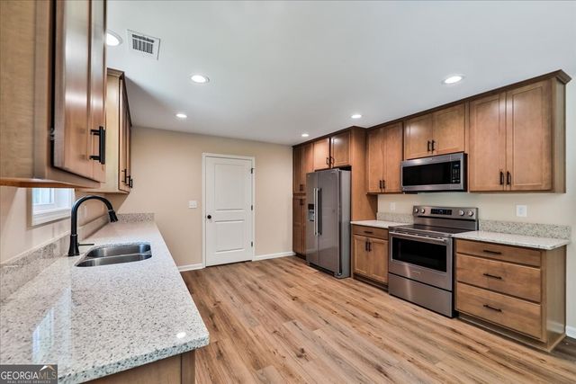 316 WHITE CREEK Loop, Rockmart, GA 30153