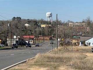 505 S Washington Avenue, Livingston, TX 77351