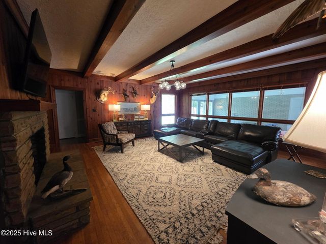 1100 Robin Hill Road, Wilson, NC 27896