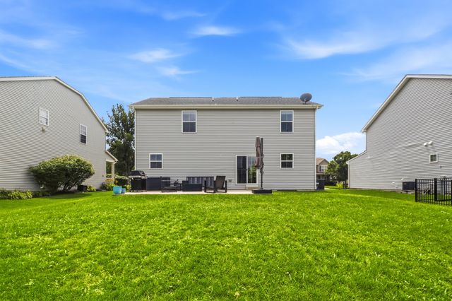 2341 Mayfield Drive, Montgomery, IL 60538