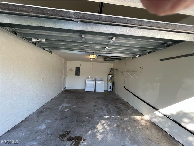 601 SE 5th ST, Cape Coral, FL 33990