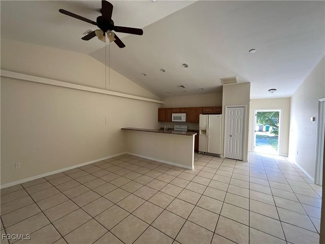 601 SE 5th ST, Cape Coral, FL 33990