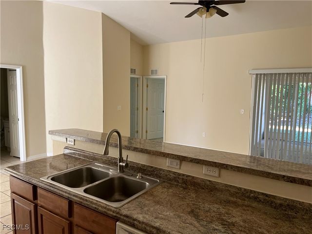 601 SE 5th ST, Cape Coral, FL 33990