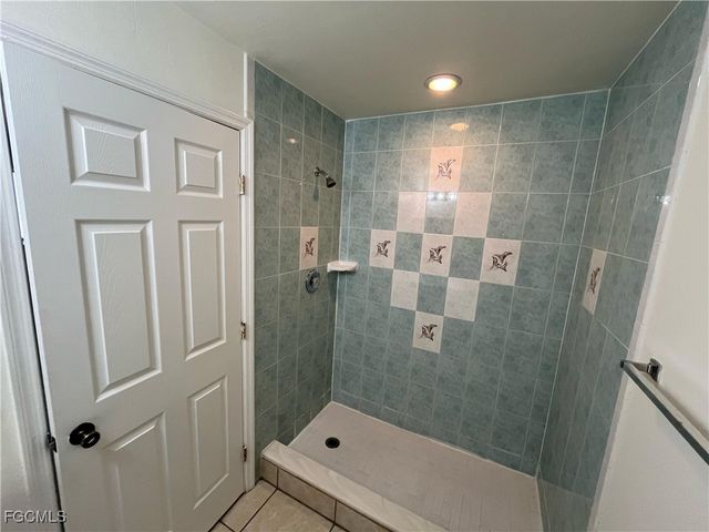 601 SE 5th ST, Cape Coral, FL 33990