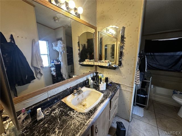 5823 N Hwy 66 Drive, Kingman, AZ 86401