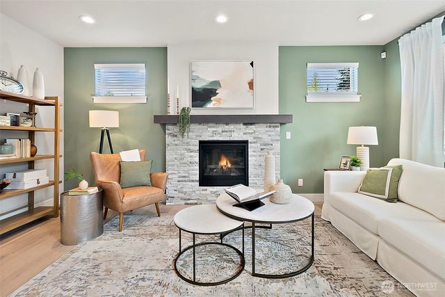 20904 99th Place S, Kent, WA 98031