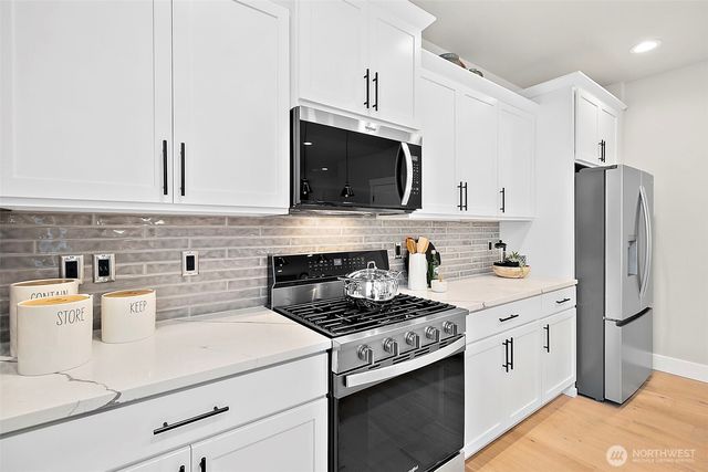 20904 99th Place S, Kent, WA 98031