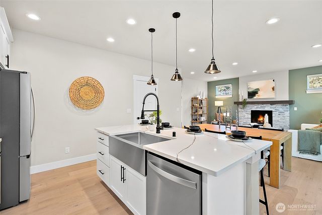 20904 99th Place S, Kent, WA 98031