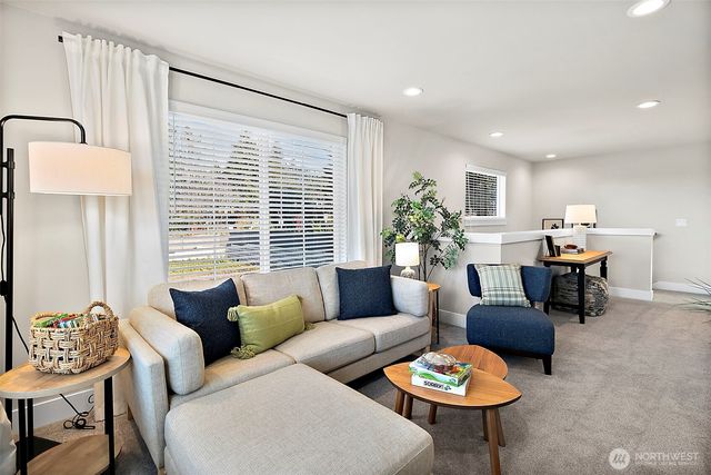 20904 99th Place S, Kent, WA 98031