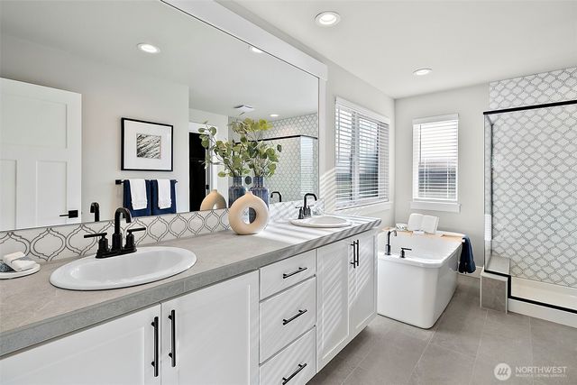 20904 99th Place S, Kent, WA 98031