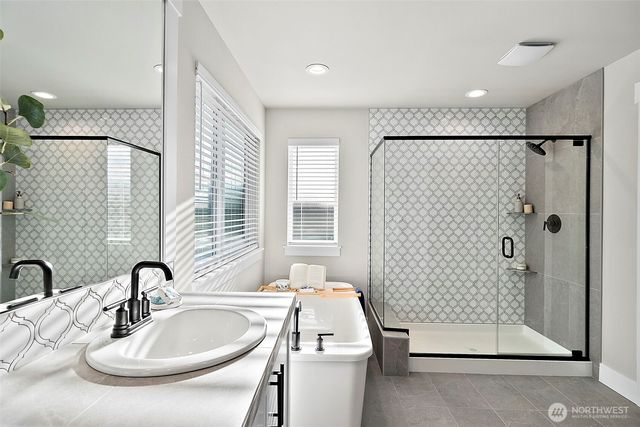 20904 99th Place S, Kent, WA 98031