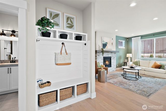 20904 99th Place S, Kent, WA 98031