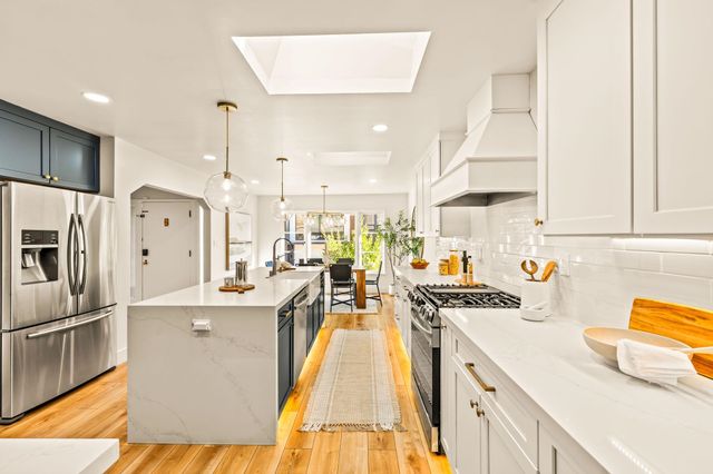 1678 Trestle Glen Rd., Oakland, CA 94610