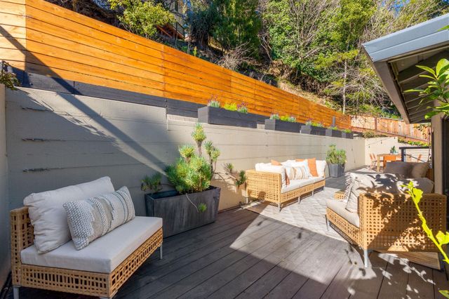 1678 Trestle Glen Rd., Oakland, CA 94610