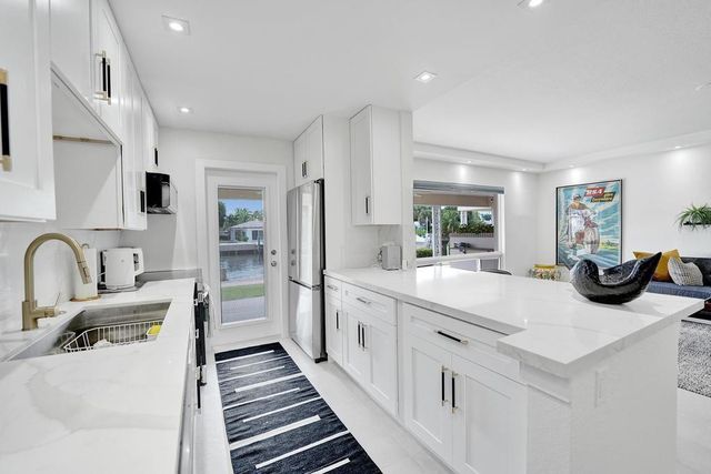 2866 NE 30th Street 9, Fort Lauderdale, FL 33306