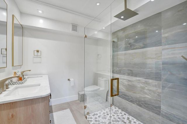 2866 NE 30th Street 9, Fort Lauderdale, FL 33306