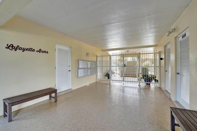 2866 NE 30th Street 9, Fort Lauderdale, FL 33306