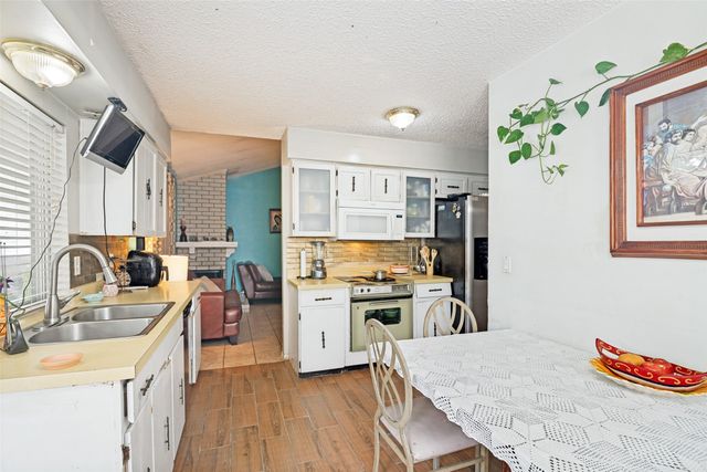 2921 Rustic Meadow Drive, Garland, TX 75044