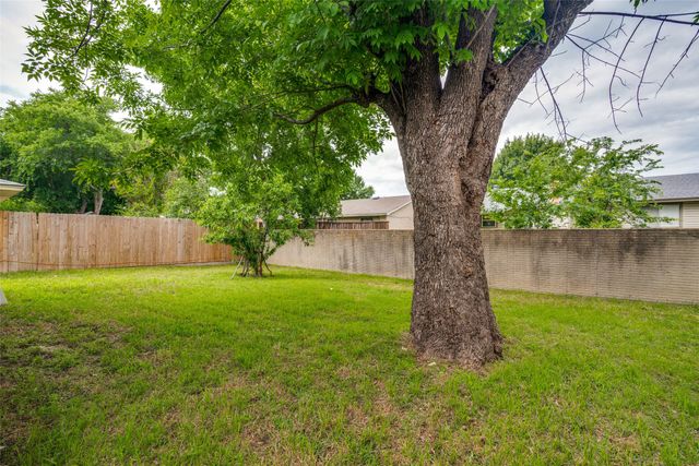 2921 Rustic Meadow Drive, Garland, TX 75044