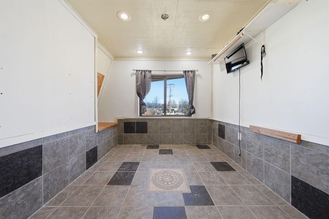 4920 Bonnyview Avenue, Redding, CA 96001