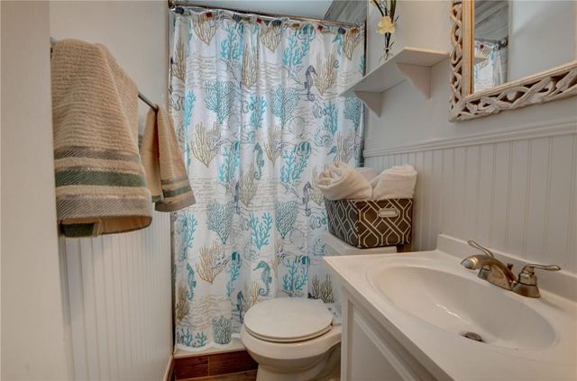 10 S Swinton Circle, Delray Beach, FL 33444