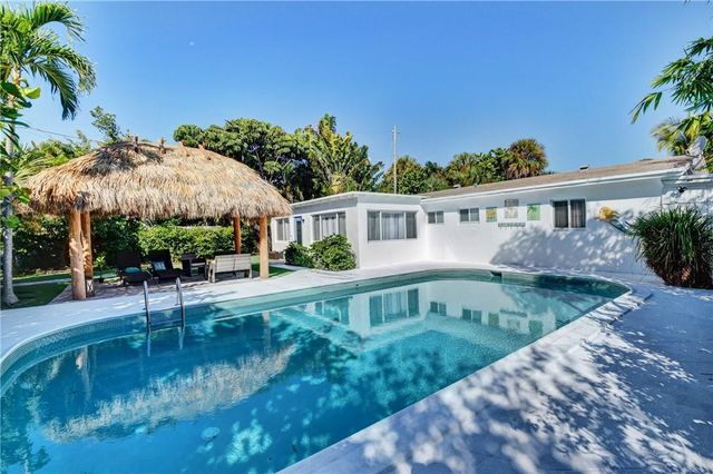 10 S Swinton Circle, Delray Beach, FL 33444