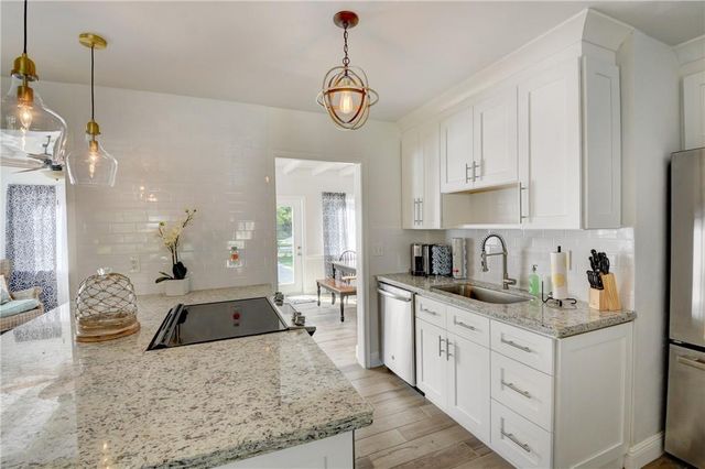 10 S Swinton Circle, Delray Beach, FL 33444