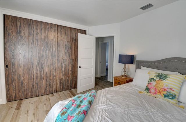 10 S Swinton Circle, Delray Beach, FL 33444