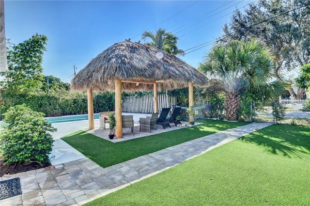 10 S Swinton Circle, Delray Beach, FL 33444