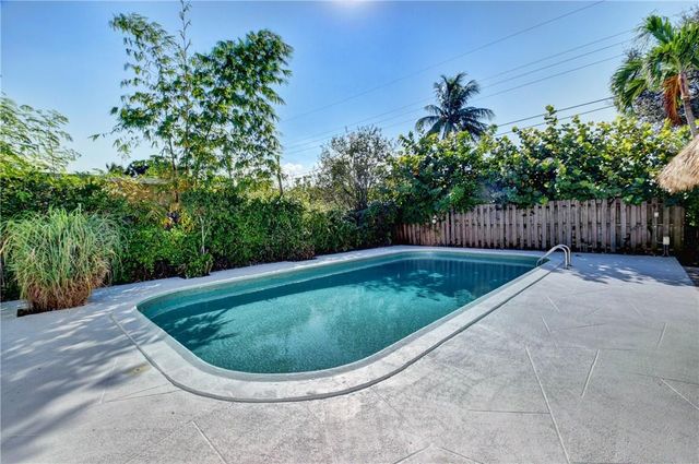10 S Swinton Circle, Delray Beach, FL 33444