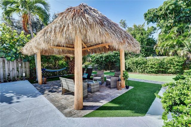 10 S Swinton Circle, Delray Beach, FL 33444