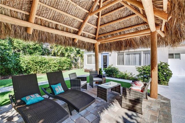 10 S Swinton Circle, Delray Beach, FL 33444