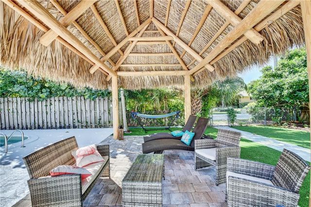 10 S Swinton Circle, Delray Beach, FL 33444