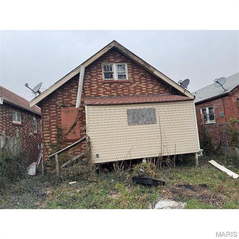 4934 Plover Avenue, St Louis, MO 63120