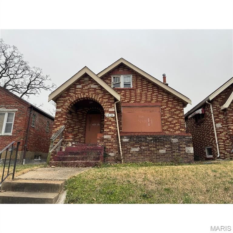 4934 Plover Avenue, St Louis, MO 63120