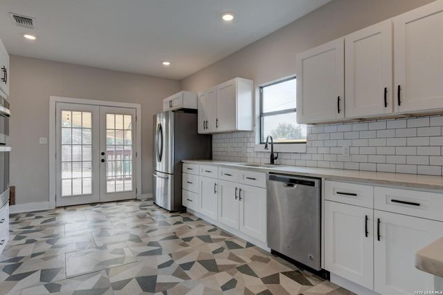 242 Furnish Ave., San Antonio, TX 78204