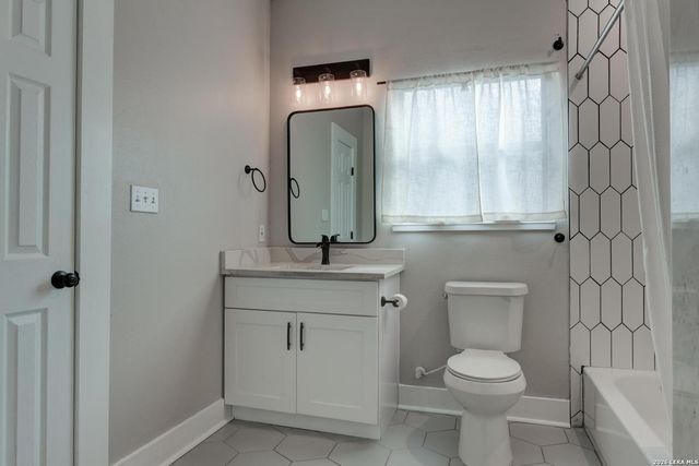 242 Furnish Ave., San Antonio, TX 78204