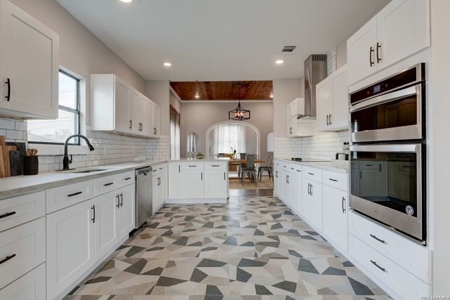 242 Furnish Ave., San Antonio, TX 78204