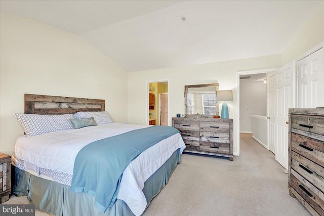 660 HUNTING FIELDS RD, Middle River, MD 21220