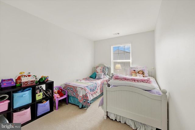 660 HUNTING FIELDS RD, Middle River, MD 21220