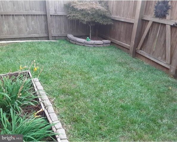 660 HUNTING FIELDS RD, Middle River, MD 21220