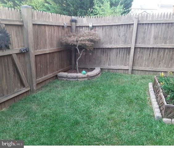 660 HUNTING FIELDS RD, Middle River, MD 21220