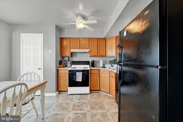 660 HUNTING FIELDS RD, Middle River, MD 21220