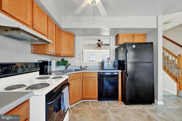 660 HUNTING FIELDS RD, Middle River, MD 21220