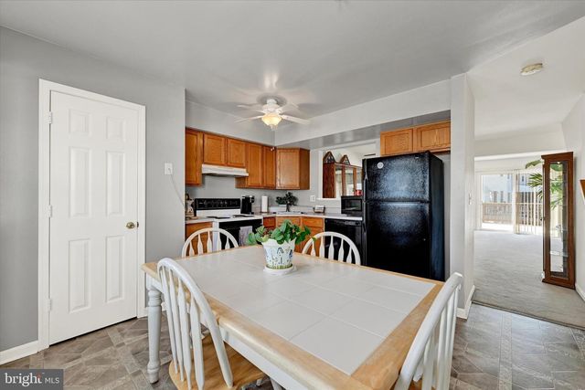 660 HUNTING FIELDS RD, Middle River, MD 21220