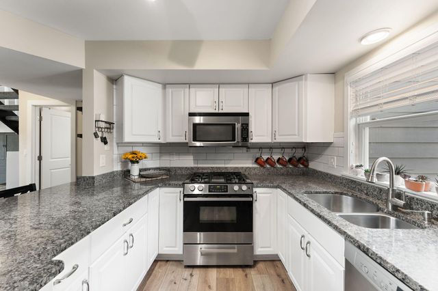 1300 Winding Ridge Lane C10, Valparaiso, IN 46383